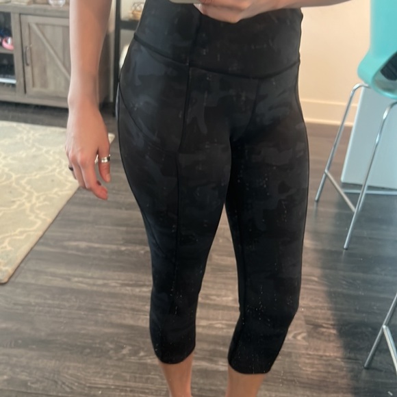 Lululemon Fast and Free Capri Leggings! - Picture 2 of 2
